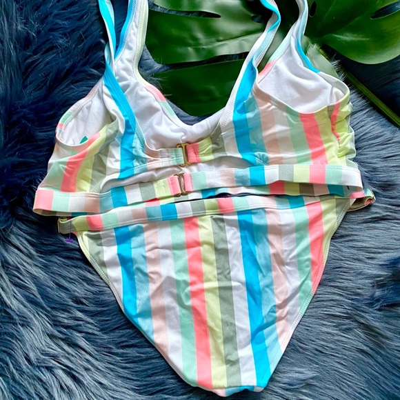 *sold* Gorgeous Summertime Bikini - Picture 8 of 8